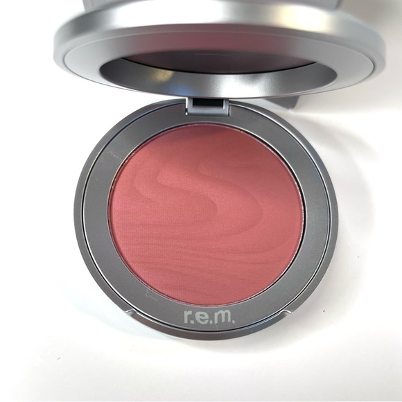 R.E.M. Beauty Hypernova Satin Matte Blush Rose On Mars - Picture 6 of 10